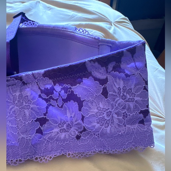 Torrid Purple Lace Convertible Strapless Bra. Size 40B - Picture 4 of 7